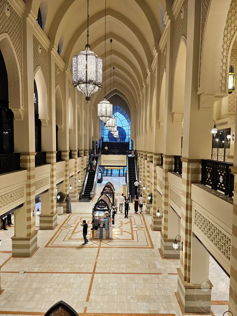 VAE - Dubai - Dubai Mall - Burj Khalifa - Dubai Fountain - Souk Al Bahar