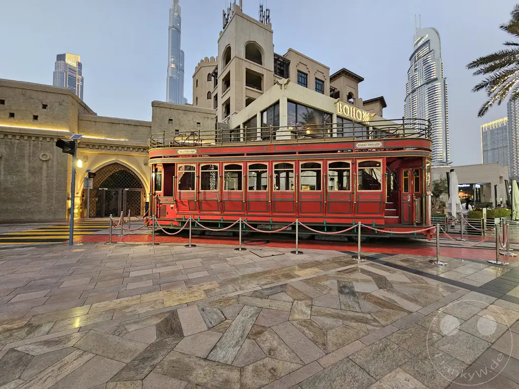 VAE - Dubai - Burj Khalifa - Old Town Island - Dubai Trolley