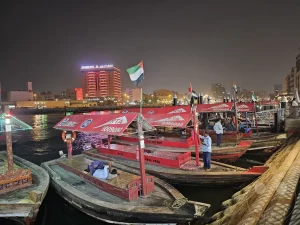 VAE - Dubai - Dubai Creek - Al Fahidi Historical District - Abras - Wassertaxi