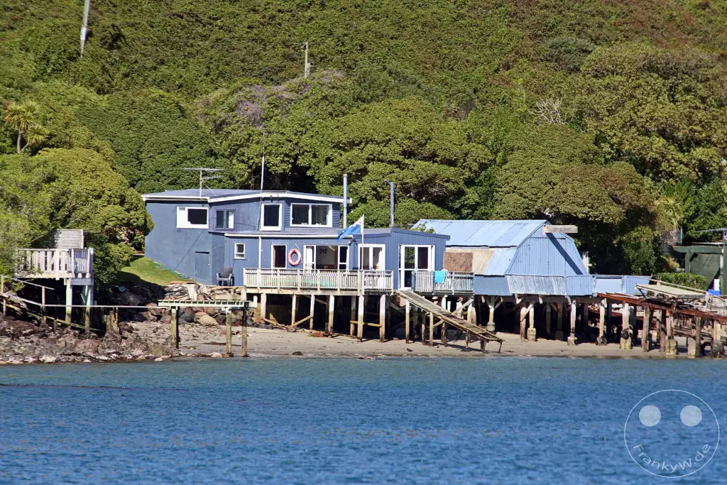 New Zealand South Island - Otakou Halbinsel - Blue House
