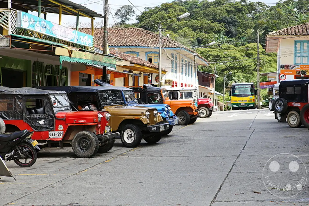 Kolumbien - Kaffeezone - Cordoba - Jeep Willys - 4 wheel drive - Taxi - Transport
