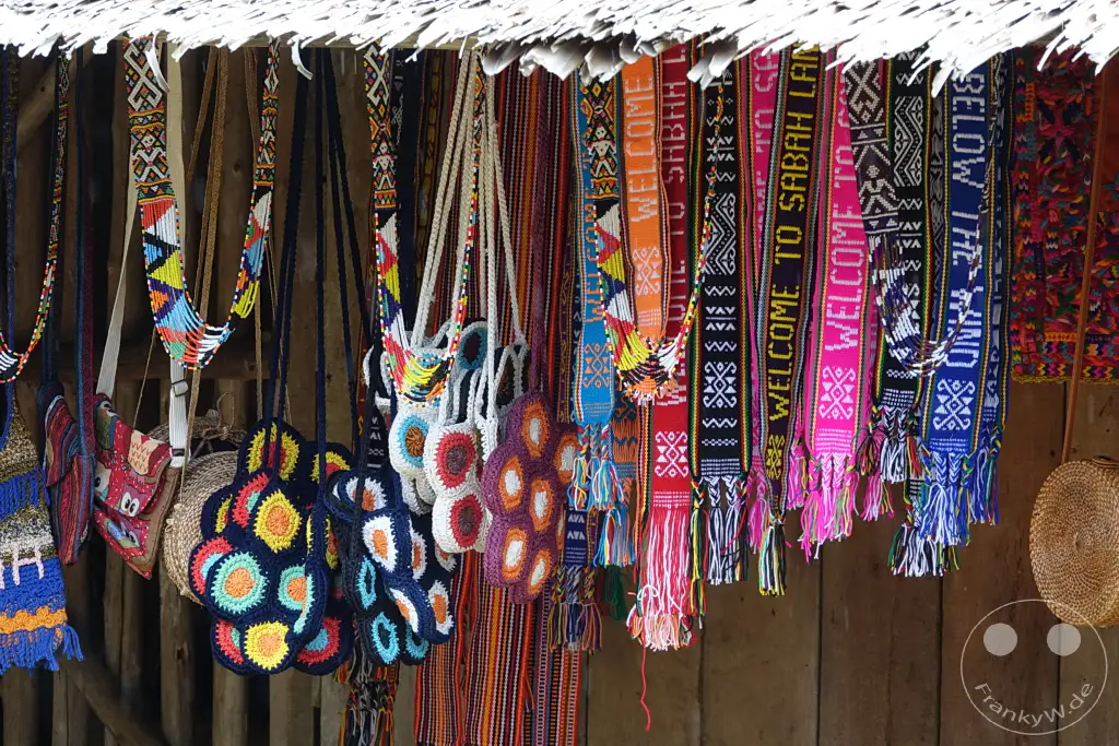 Borneo - Malaysia - Gumantong Hill (Bavanggazo Trail) - Handmade