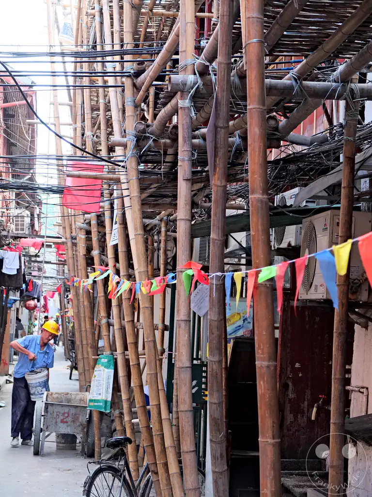 China - Shanghai - Old Street - Bamboo scaffolding - Bambusgerüst