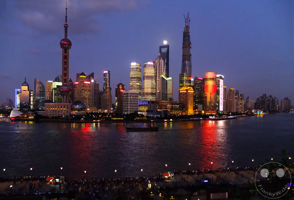 China - Shanghai - Pudong skyline - The Bund waterfront promenade
