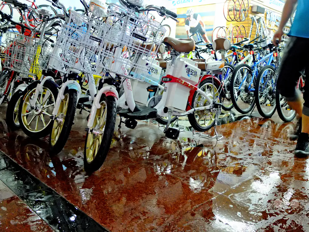 China - Xi'an - Giant bicycle shop
